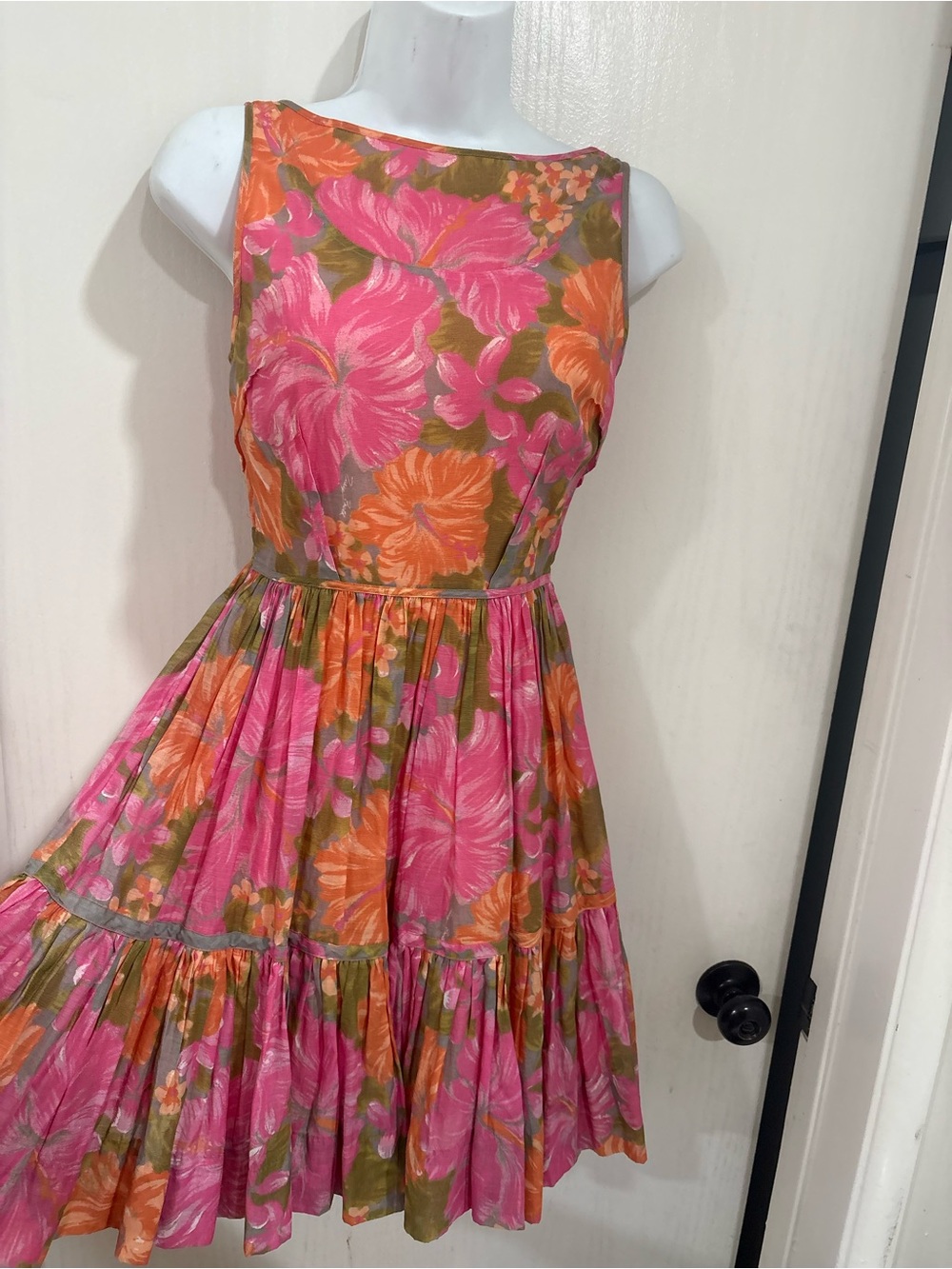 Tropical resort beach Floral Sleeveless Fit-and-Flare Dress in Pink & Orange